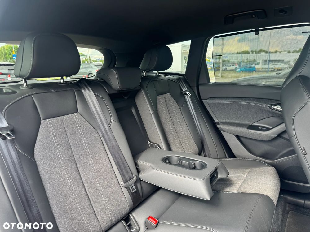 Audi Q6 e-tron - 35