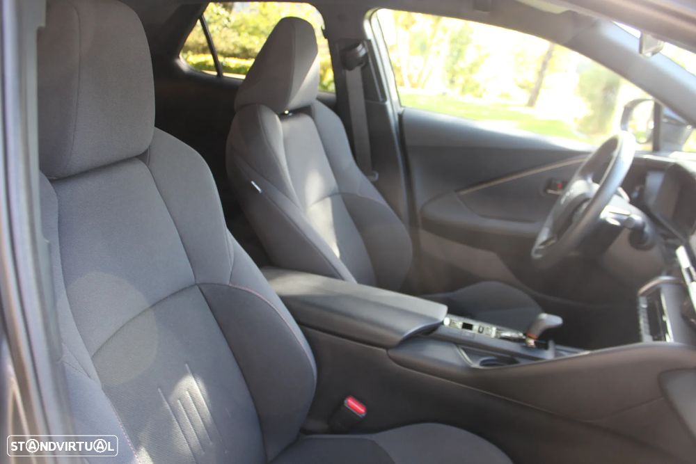 Toyota C-HR 2.0 Hybrid Exclusive+P.Luxury - 27