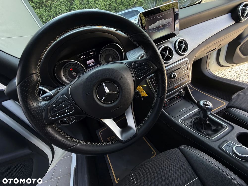 Mercedes-Benz CLA 200 - 29