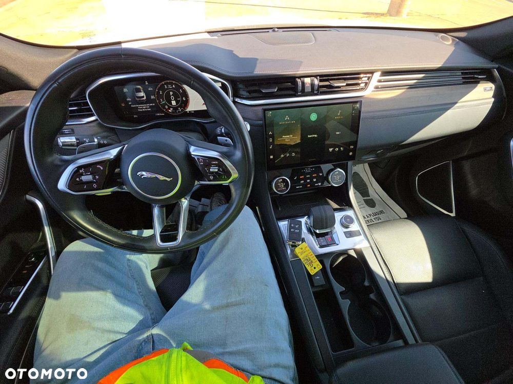 Jaguar F-Pace P250 AWD S - 5