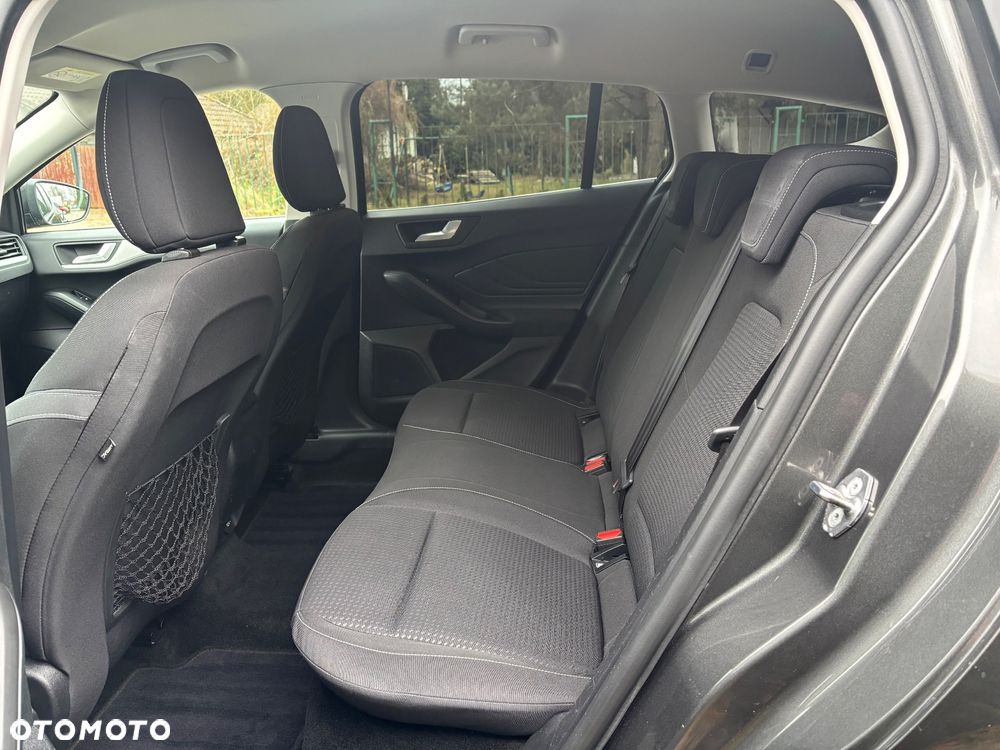 Ford Focus 1.0 EcoBoost STart-Stopp-System TITANIUM - 29