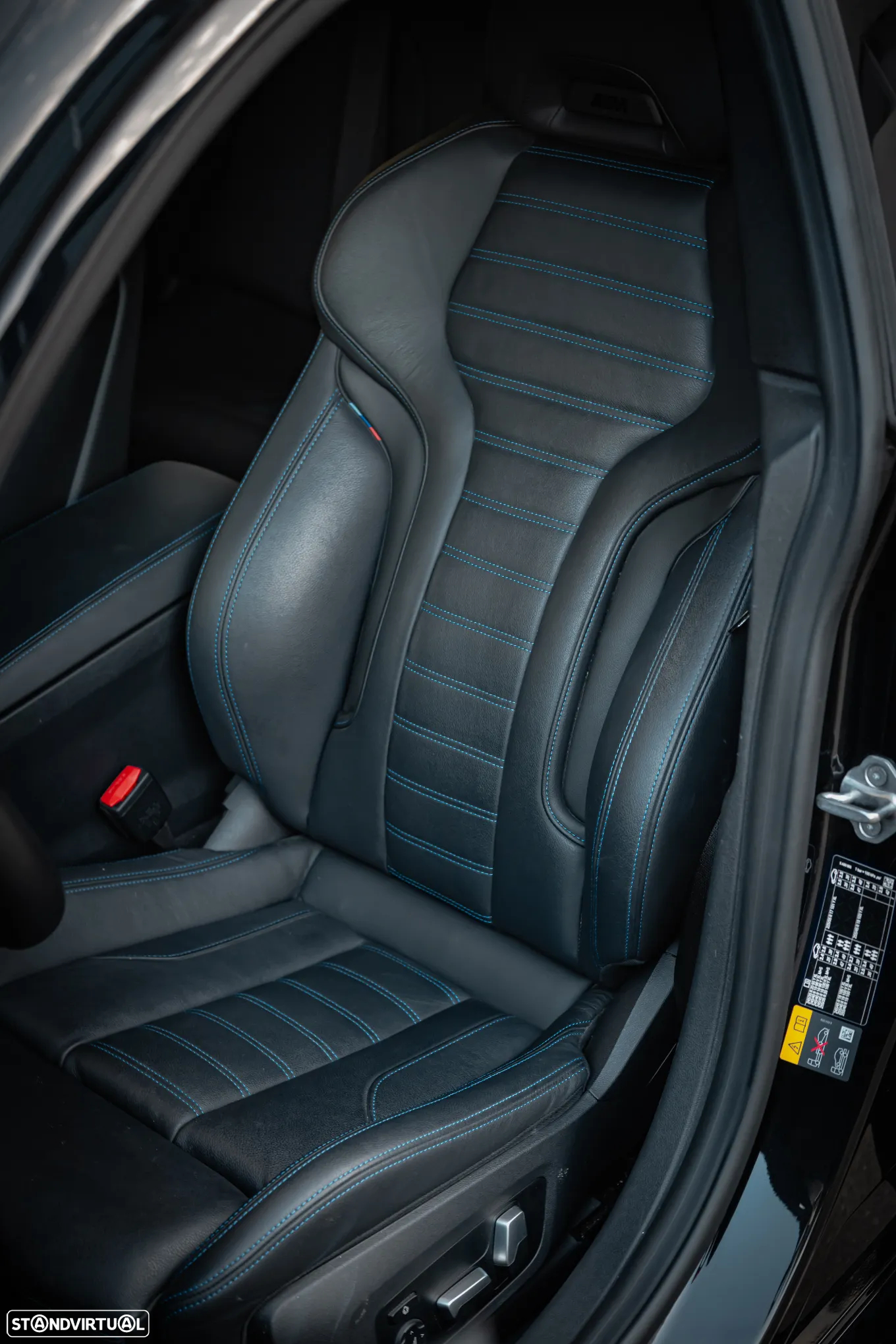 BMW i4 eDrive40 Pack Desportivo M - 11