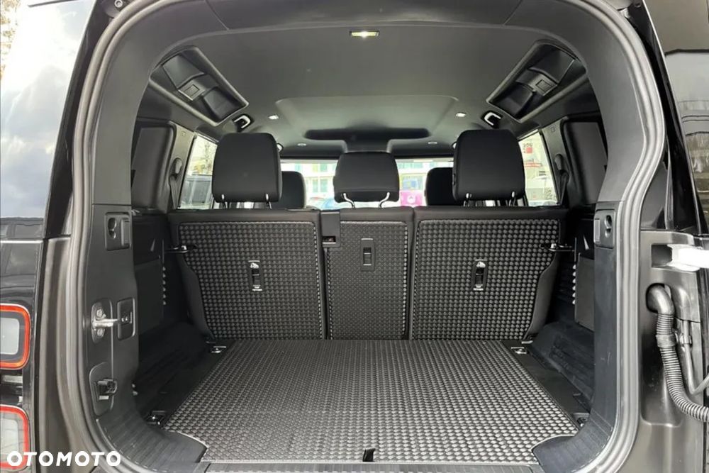 Land Rover Defender 3.0 D200 mHEV S - 8