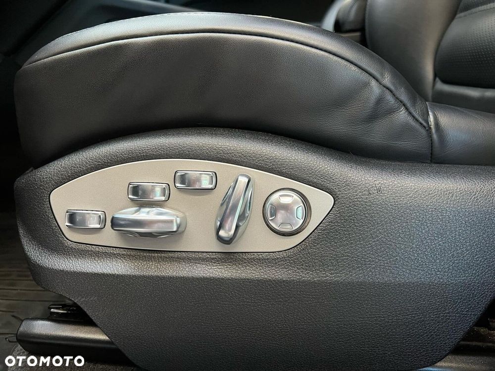 Porsche Macan T - 11