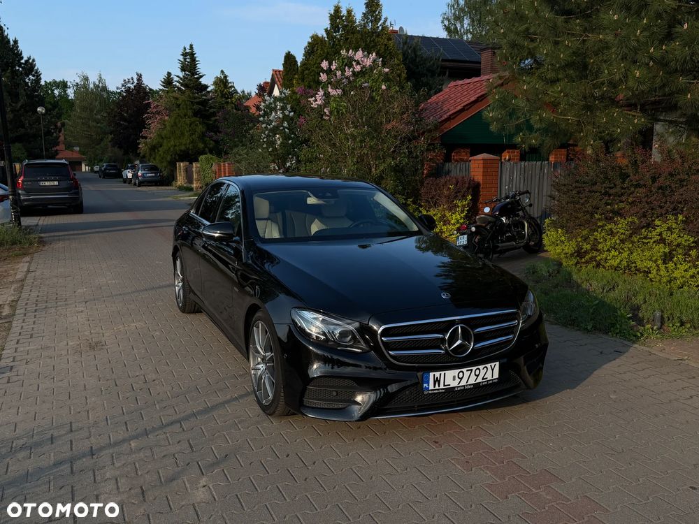 Mercedes-Benz Klasa E 220 d 4-Matic Business Edition 9G-TRONIC - 4