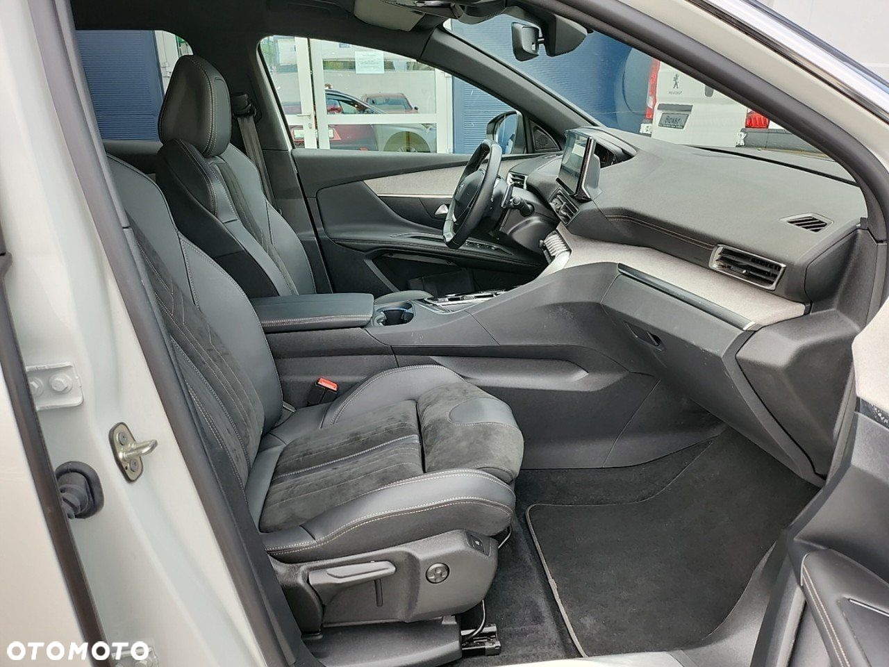 Peugeot 3008 1.2 PureTech GT S&S EAT8 - 12