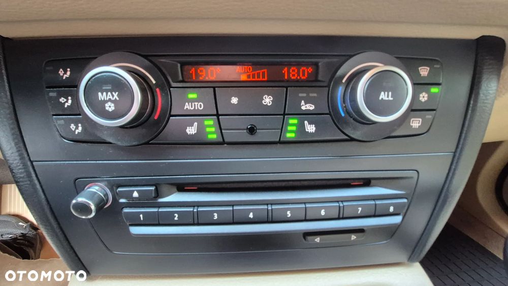 BMW X1 - 24