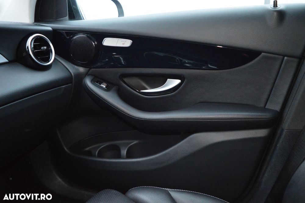 Mercedes-Benz GLC 250 d 4MATIC 9G-TRONIC - 32