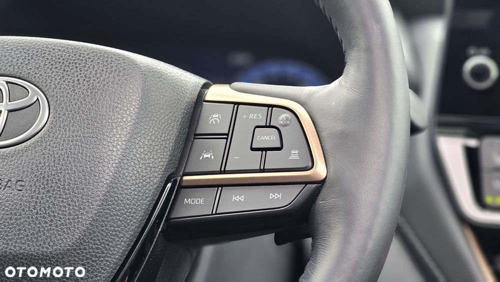 Toyota Grand Highlander - 16