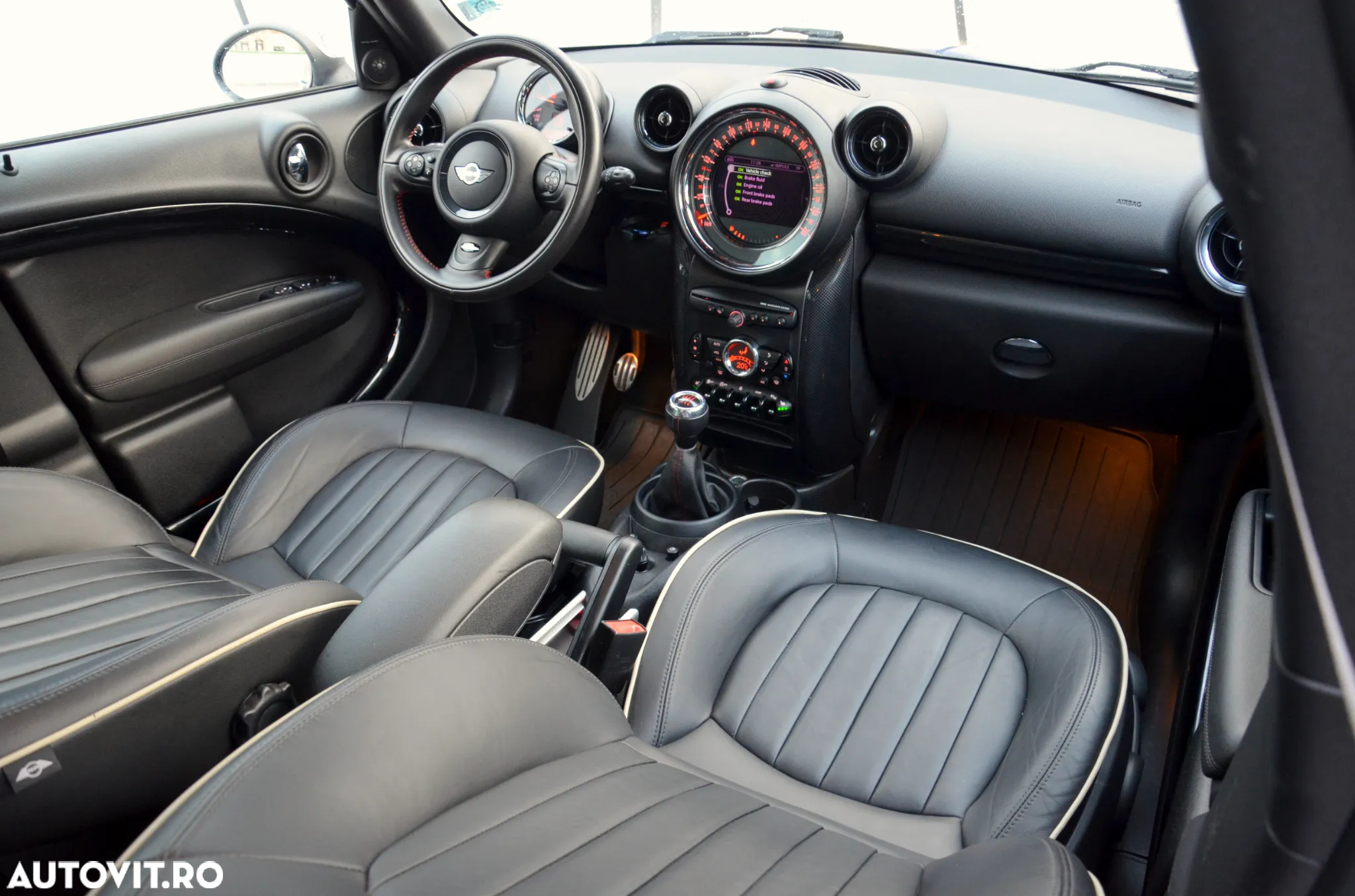 Mini Countryman Cooper SD ALL4 - 19