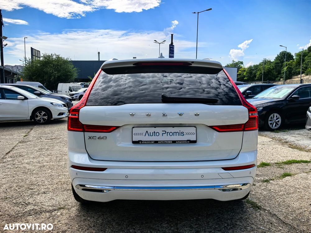 Volvo XC 60 T8 AWD Recharge Geartronic Inscription Expression - 13