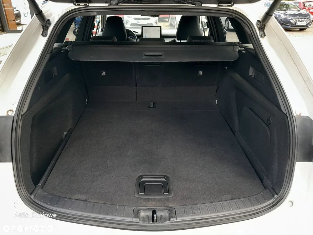Toyota Corolla 2.0 Hybrid Style - 31