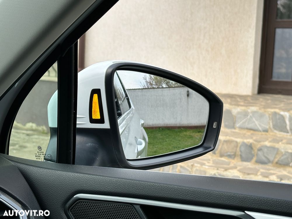 Volkswagen Tiguan 2.0 TDI SCR 4MOTION (BlueMotion Techn.) DSG Comfortline - 24