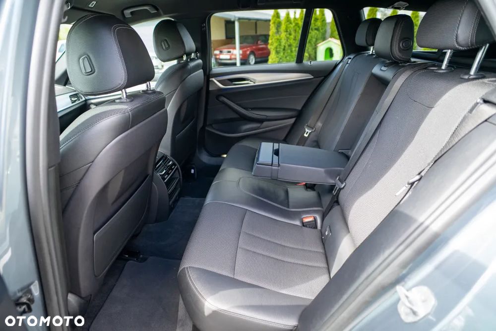 BMW Seria 5 520d M Sport Edition - 33
