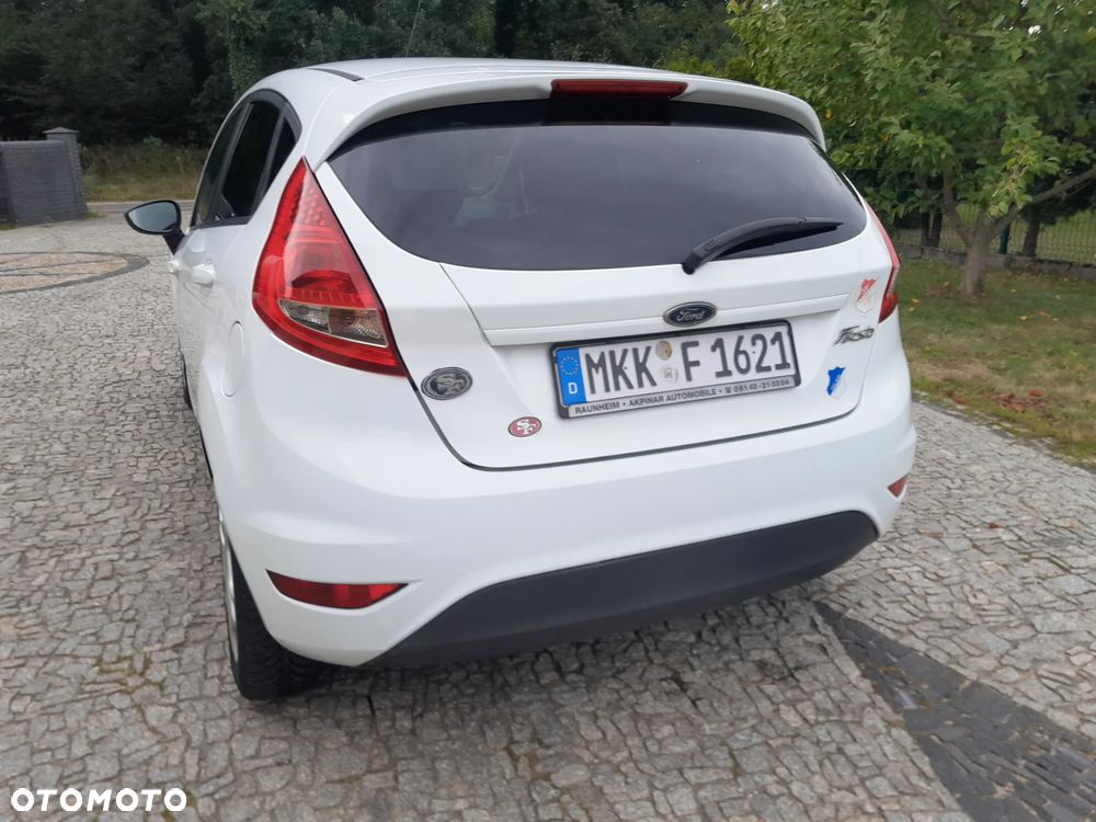 Ford Fiesta 1.25 Celebration - 12