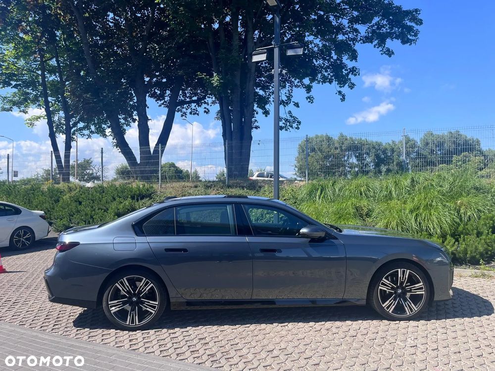 BMW Seria 7 740d xDrive mHEV sport - 7