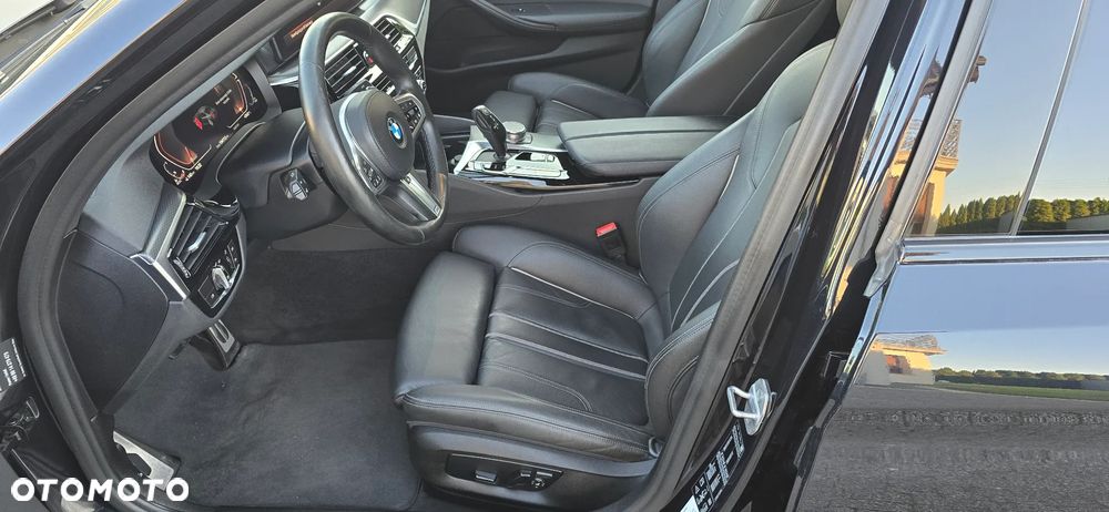 BMW Seria 5 530d xDrive mHEV M Sport sport - 12