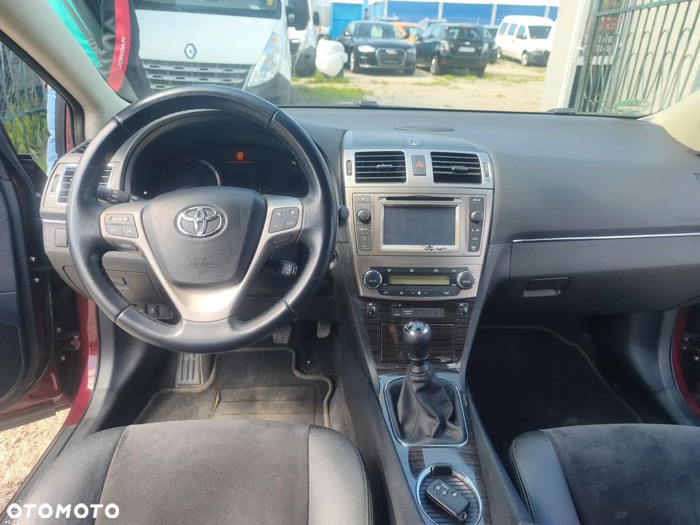 Toyota Avensis 1.8 Executive - 5