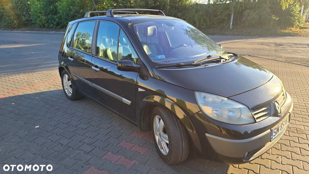 Renault Scenic 2.0 Confort Privilege - 8