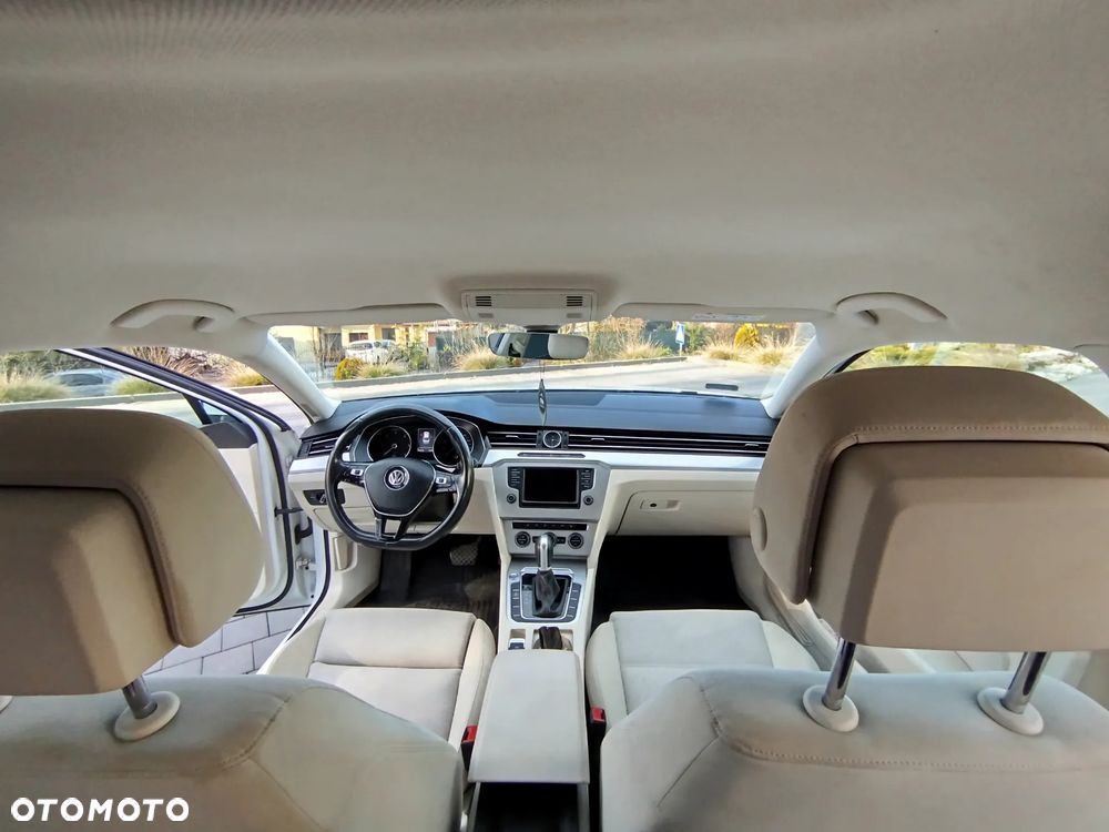 Volkswagen Passat 2.0 TDI BMT Comfortline DSG - 9