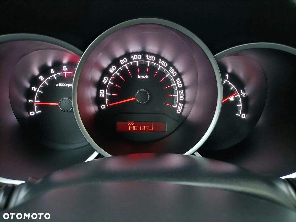 Kia Venga 1.6 CRDi 128 Dream Team Edition - 19