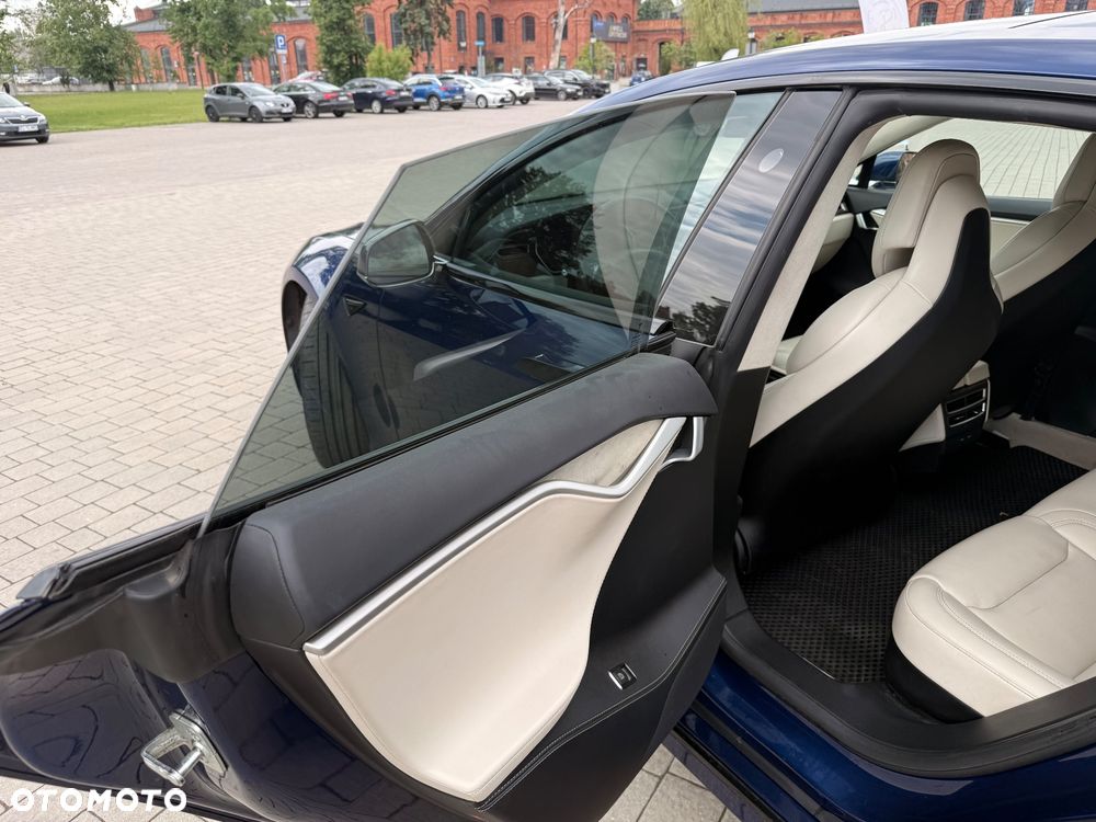 Tesla Model S 100D Allradantrieb Performance - 14