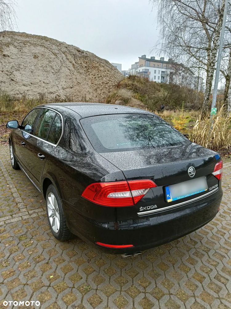 Skoda Superb 2.0 TDI Elegance - 3