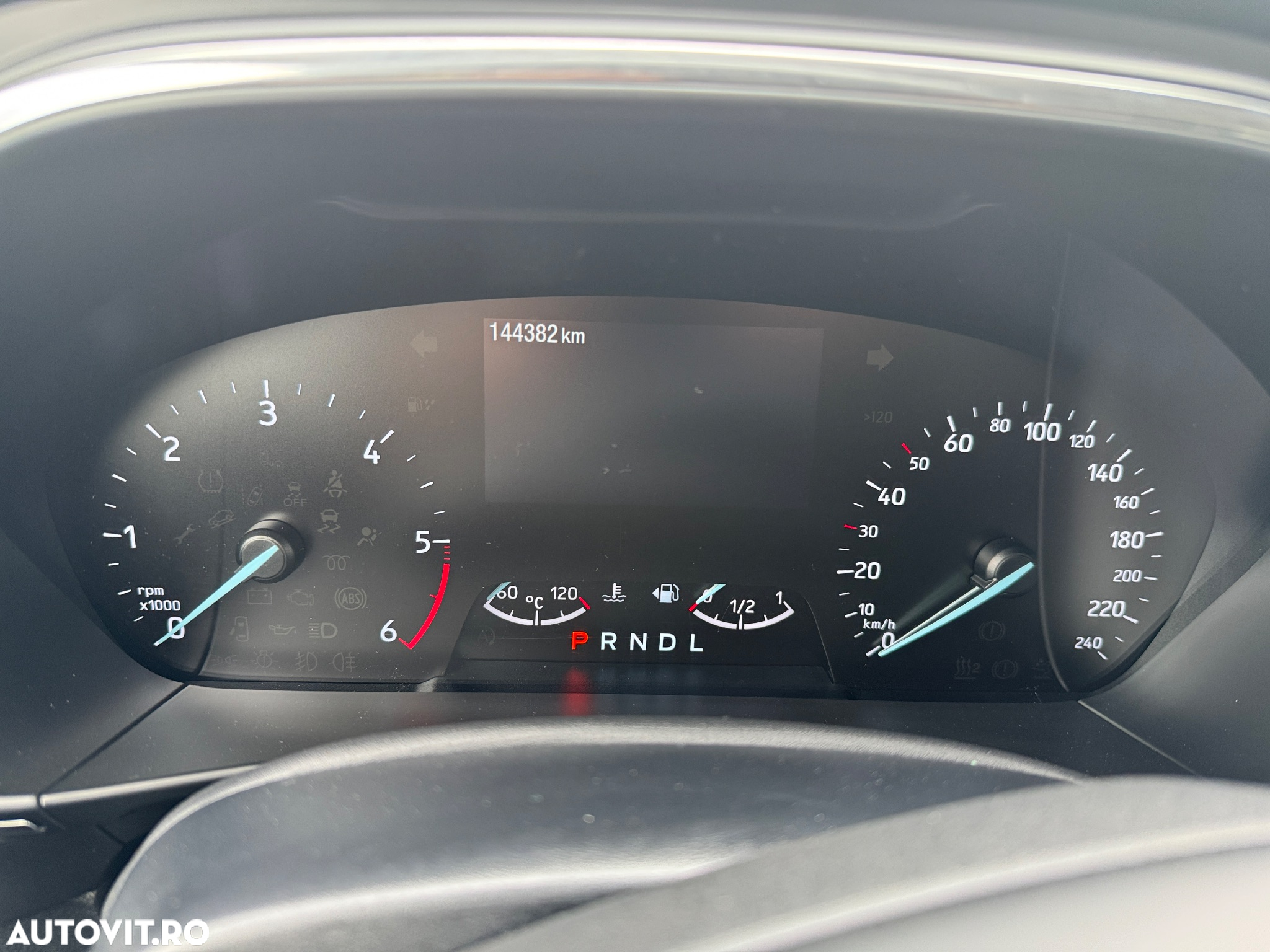 Ford Focus 2.0 EcoBlue Titanium Business - 29