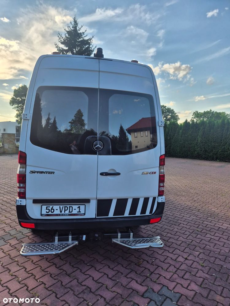 Mercedes-Benz Sprinter - 13