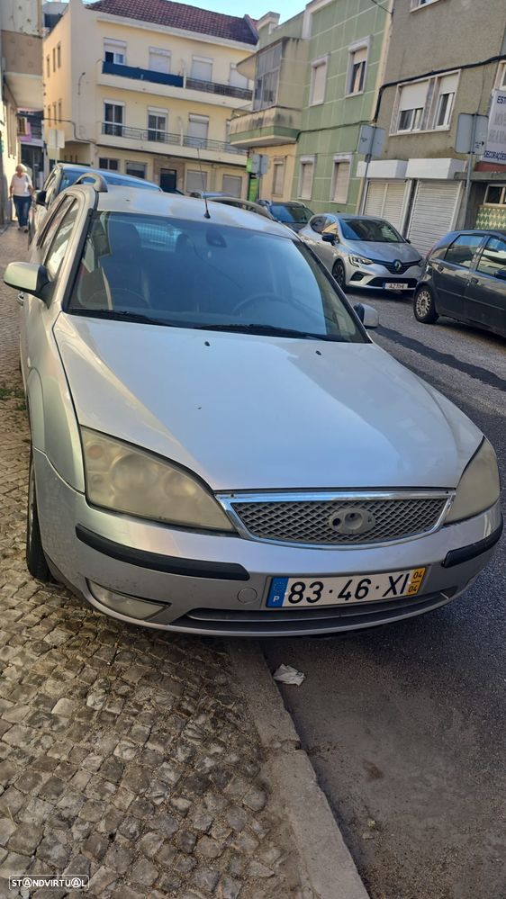 Ford Mondeo SW 2.0 TDdi Ghia - 4