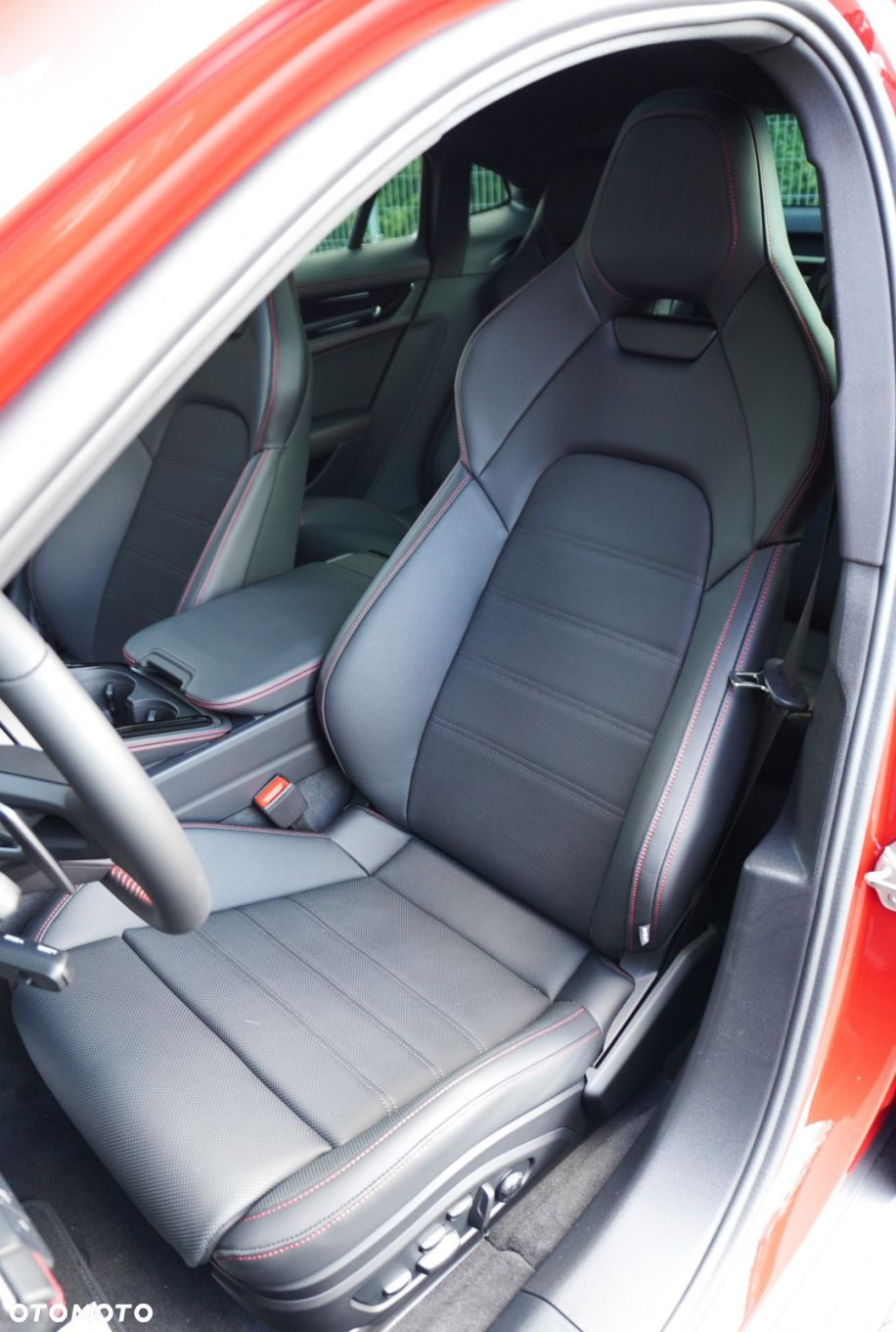Porsche Panamera - 12