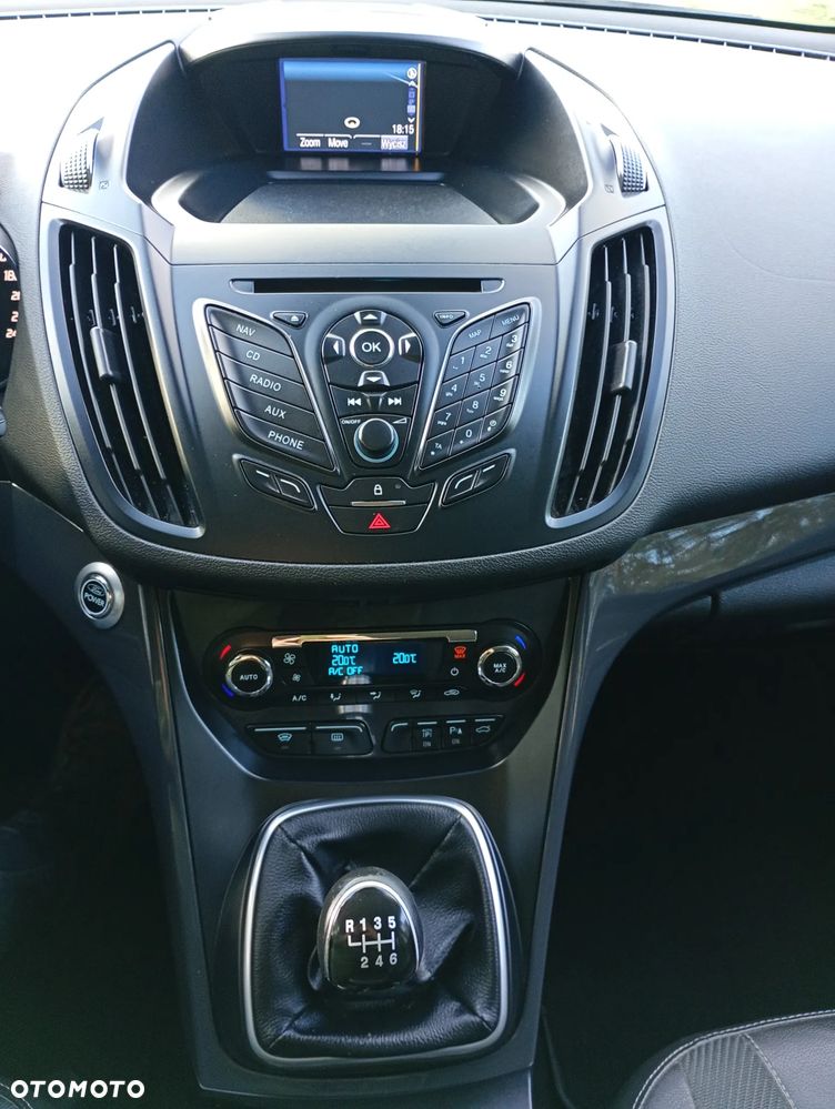 Ford Kuga 2.0 TDCi 4x4 Titanium - 16