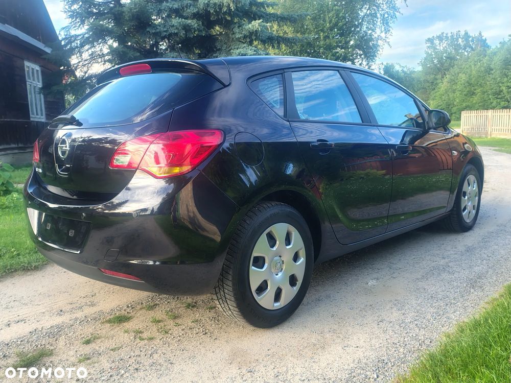 Opel Astra 1.4 - 4