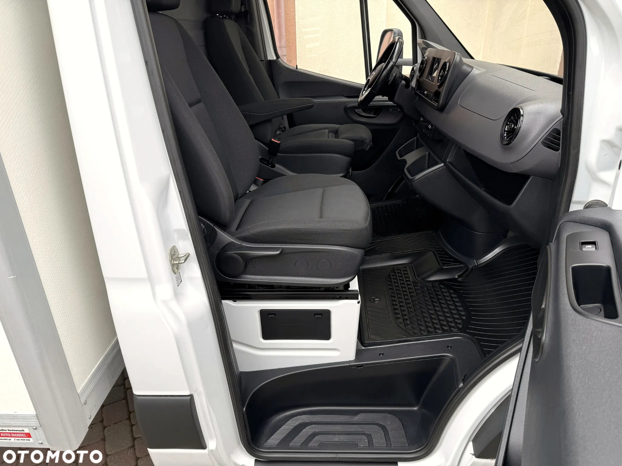 Mercedes-Benz Sprinter 3.0 V6 Izoterma Winda - 29