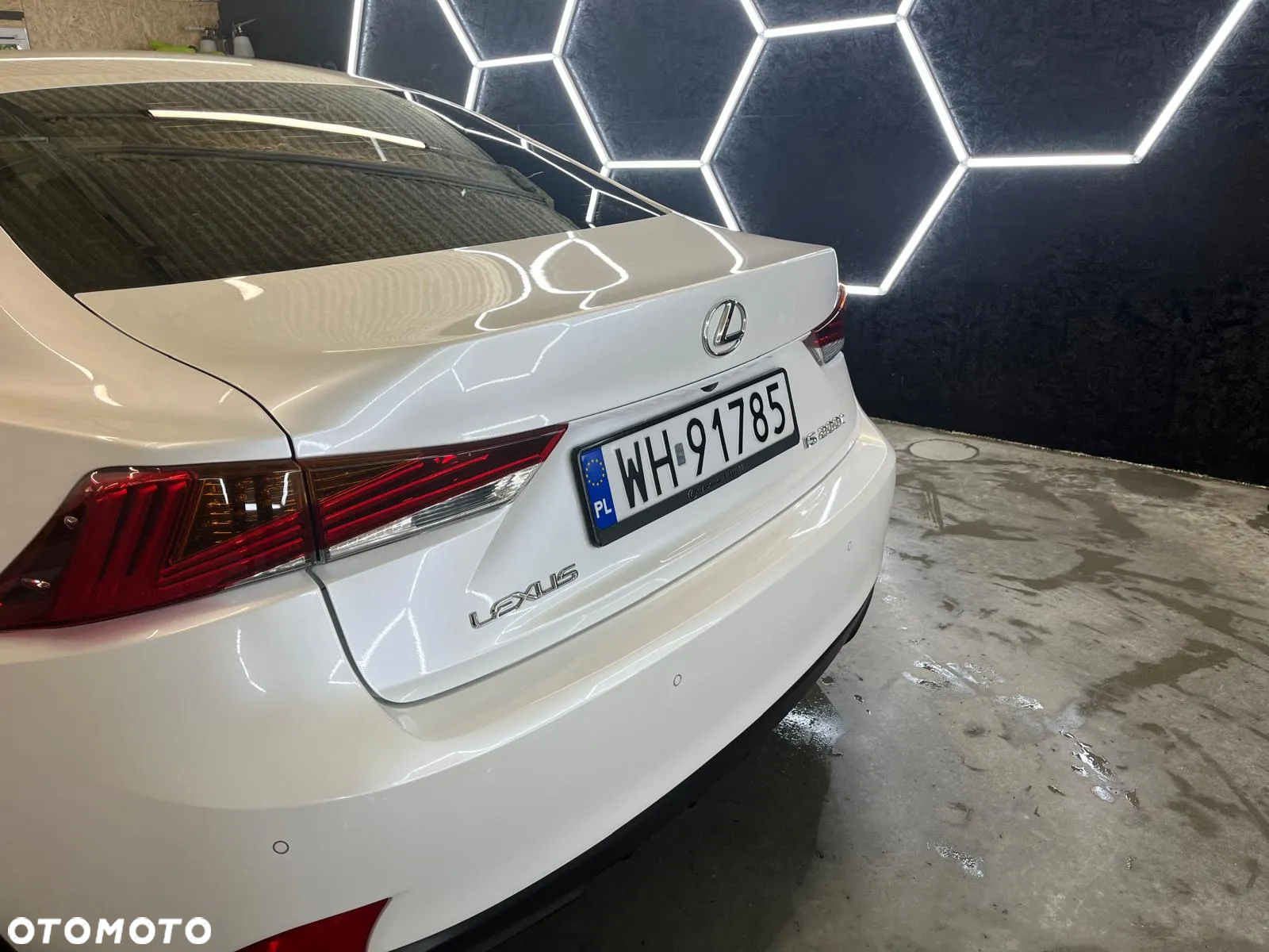 Lexus IS 200t / 300 Elegance - 11