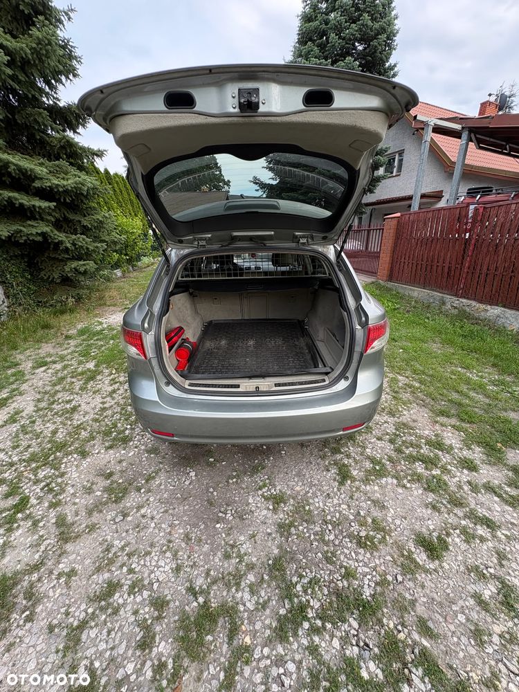Toyota Avensis 2.0 D-4D Sol plus+NAVI - 6