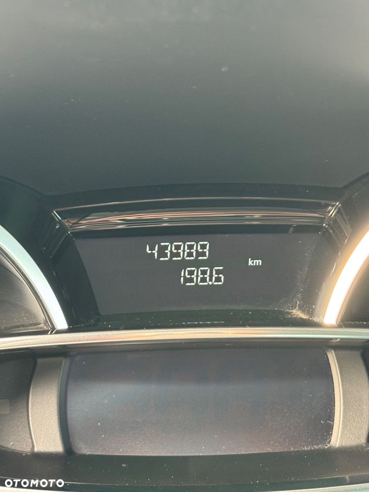 Renault Clio 0.9 TCe Limited - 11