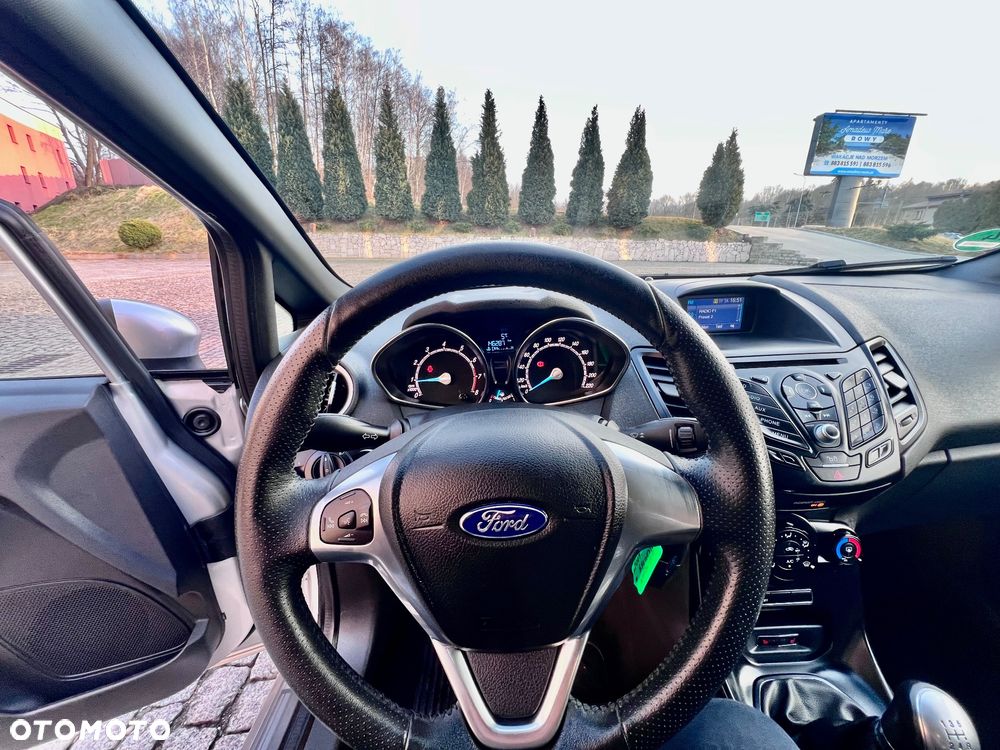 Ford Fiesta 1.0 EcoBoost S&S ST-LINE - 27