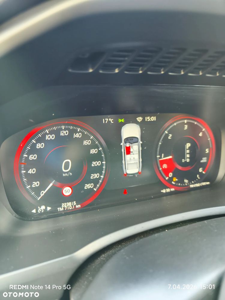 Volvo XC 90 D5 AWD Geartronic Momentum - 23