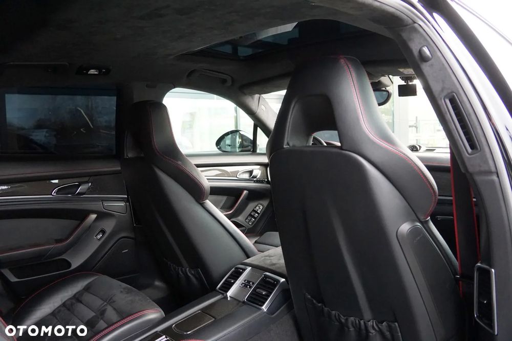 Porsche Panamera GTS - 28
