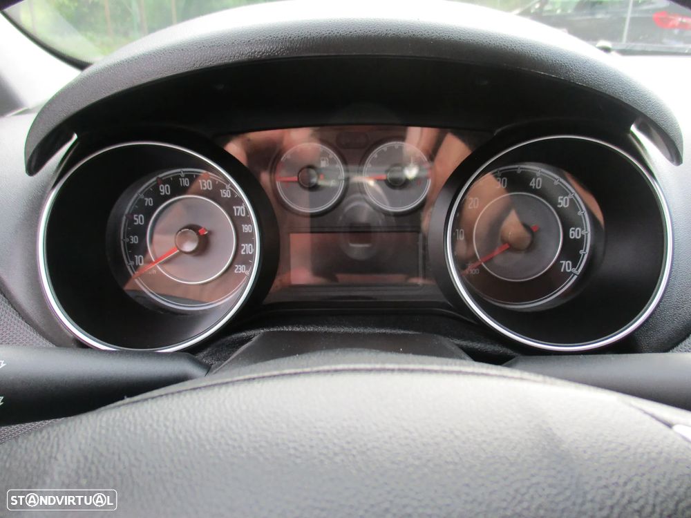 Fiat Punto 1.3 M-Jet Easy S&S - 18