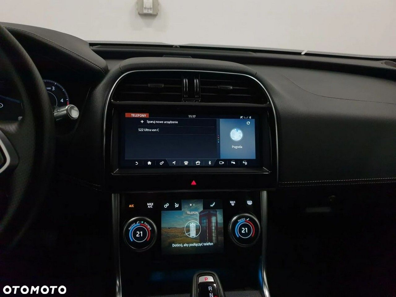 Jaguar XE 2.0 D180 R-Dynamic SE - 15