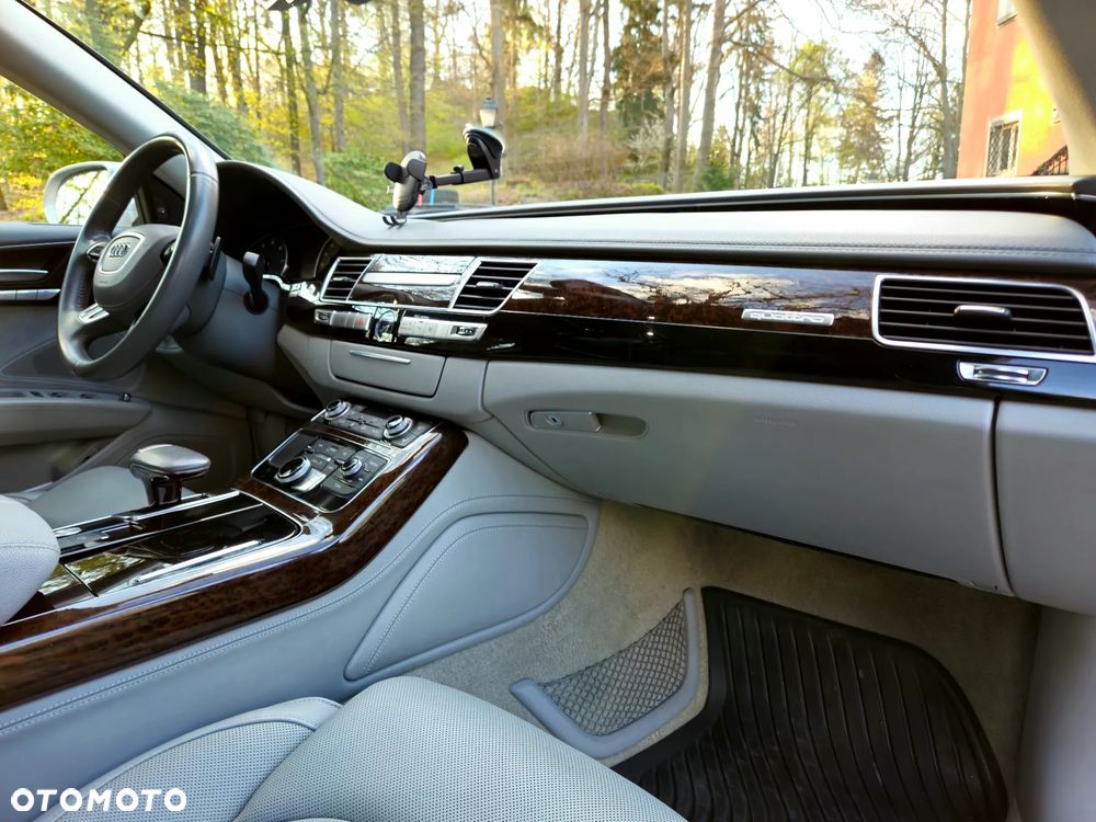 Audi A8 4.2 FSI L Quattro - 18