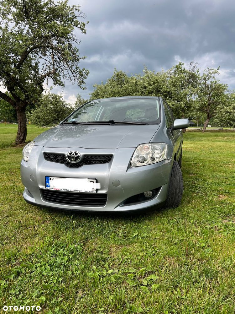 Toyota Auris - 1