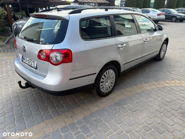 Volkswagen Passat 2.0 TDI DPF DSG Trendline - 5