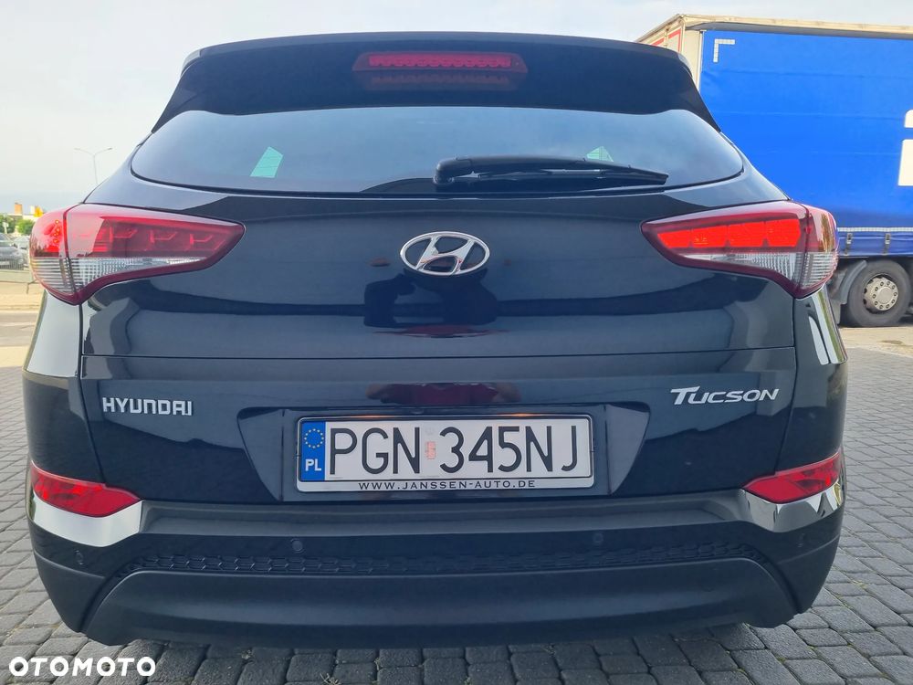 Hyundai Tucson blue 1.7 CRDi 2WD Intro Edition - 40