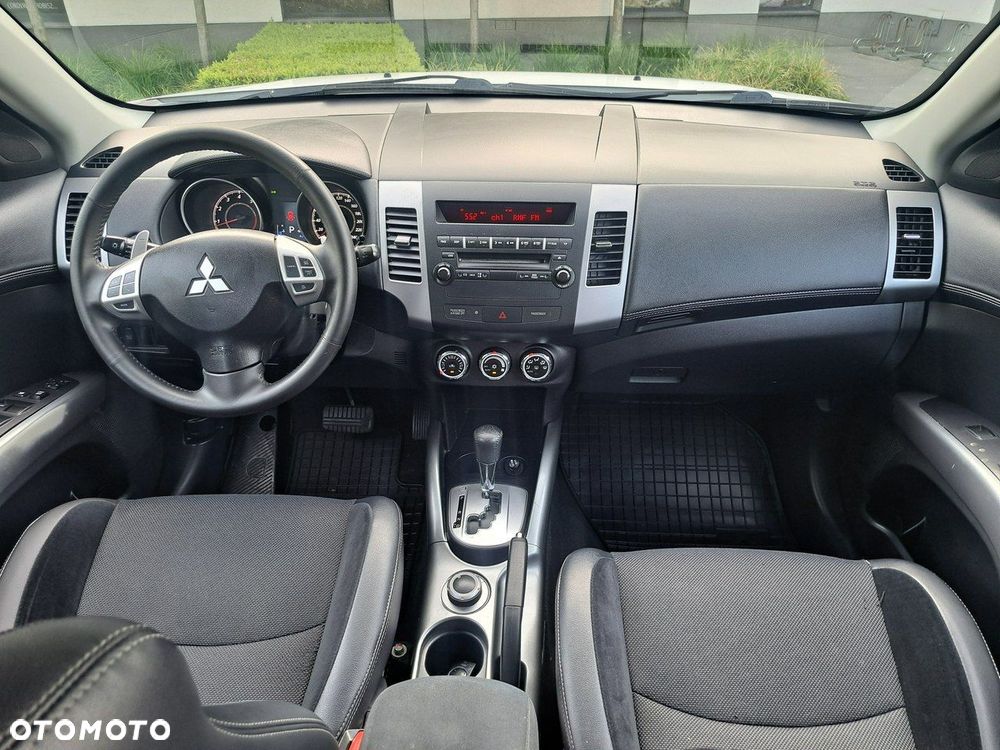 Mitsubishi Outlander - 18