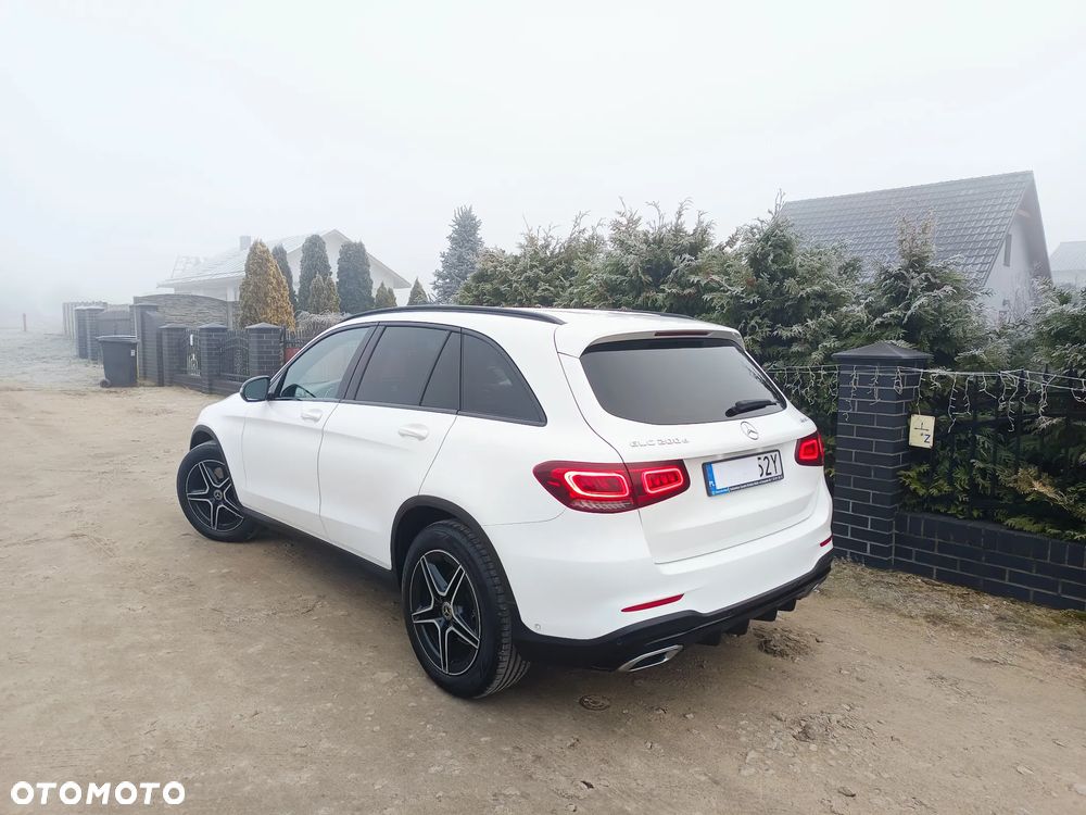 Mercedes-Benz GLC 200 d 4-Matic Business Edition - 3
