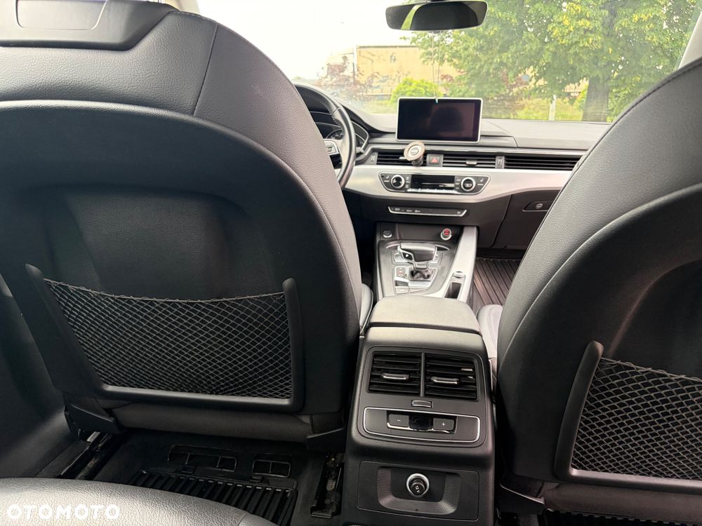 Audi A4 Limousine - 12