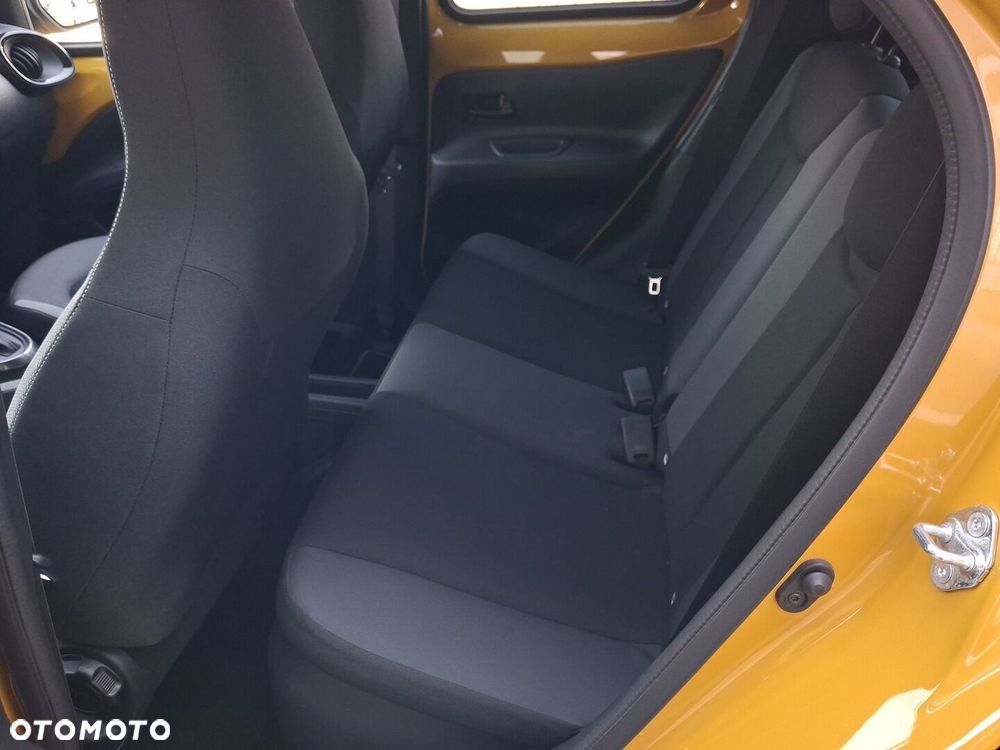 Toyota Aygo X Hybrid 1.5 Style e-CVT - 17
